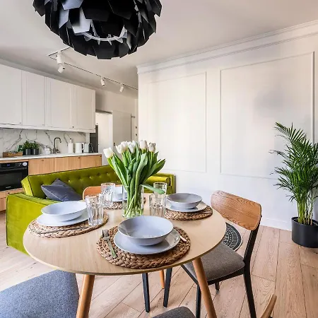 Yoursecondflat Grzybowska Metropoint Апартаменти