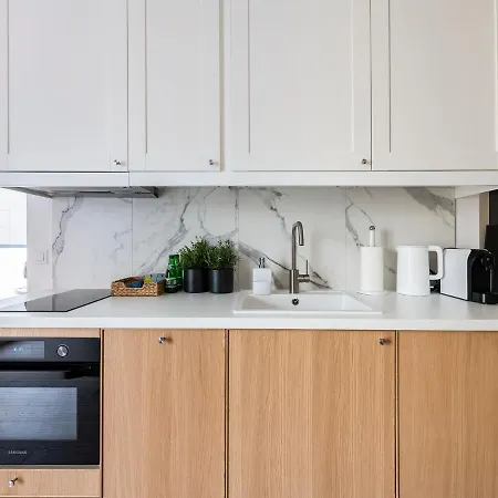 Yoursecondflat Grzybowska Metropoint Апартаменти *
