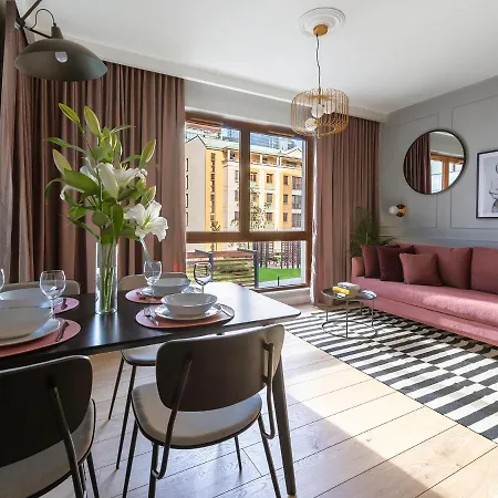 Yoursecondflat Grzybowska Metropoint Апартаменти *