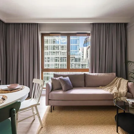 Апартаменти Yoursecondflat Grzybowska Metropoint Варшава