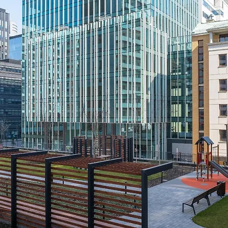 Апартаменти Yoursecondflat Grzybowska Metropoint
